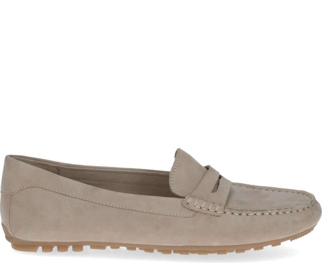 beige casual closed mocasins