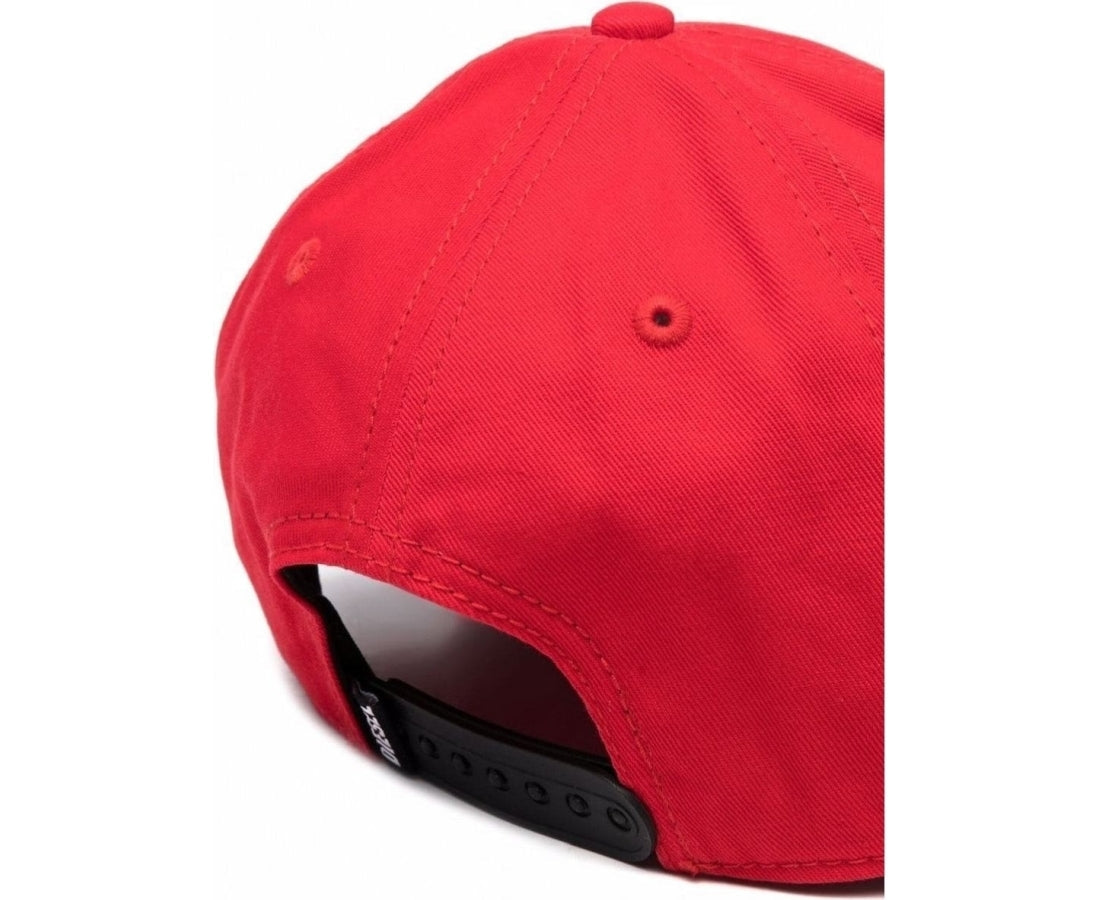 corry-div hat