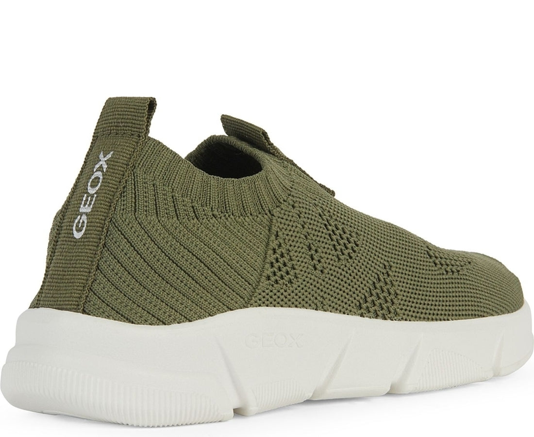 aril leisure trainers