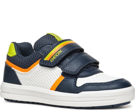 arzach leisure trainers