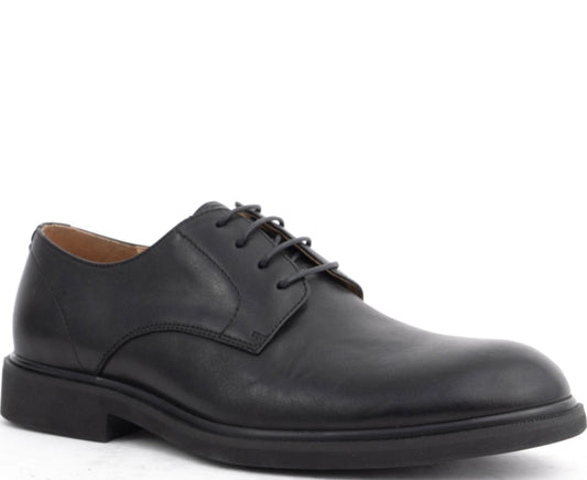 black classic closed formal
