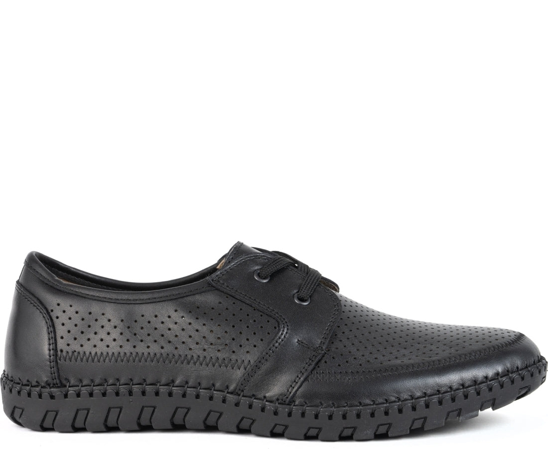 black casual closed mocasins