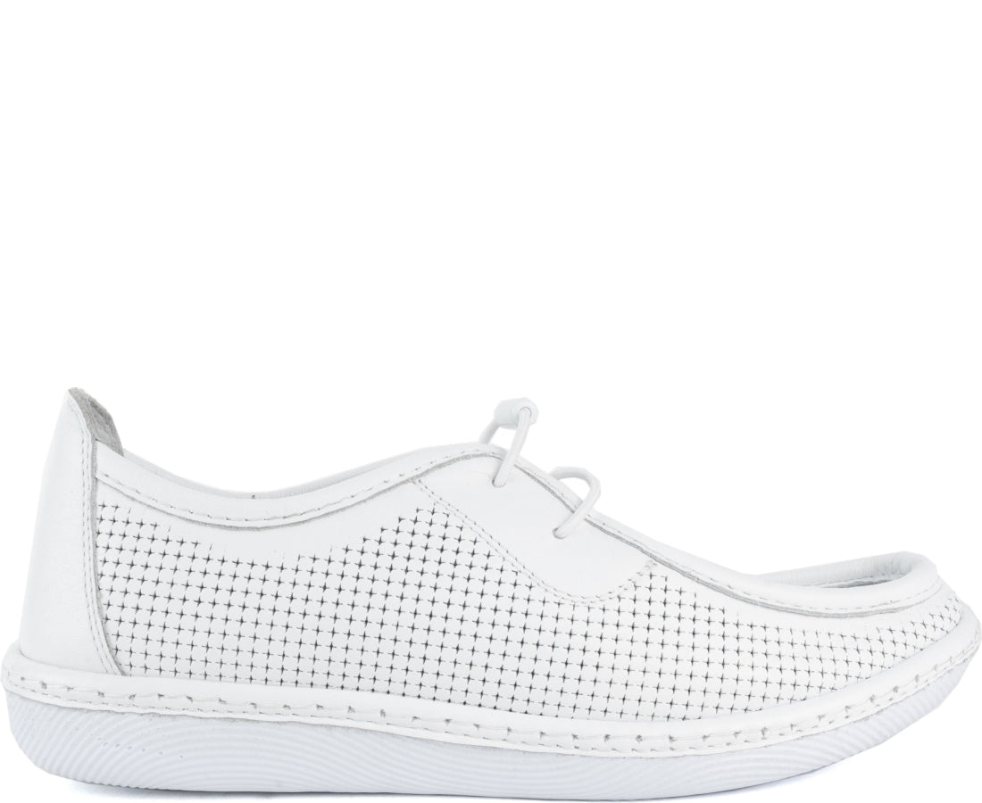 white casual closed mocasins