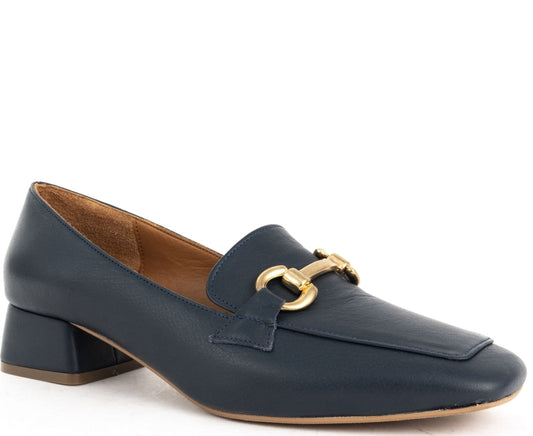 blue classic closed pumps