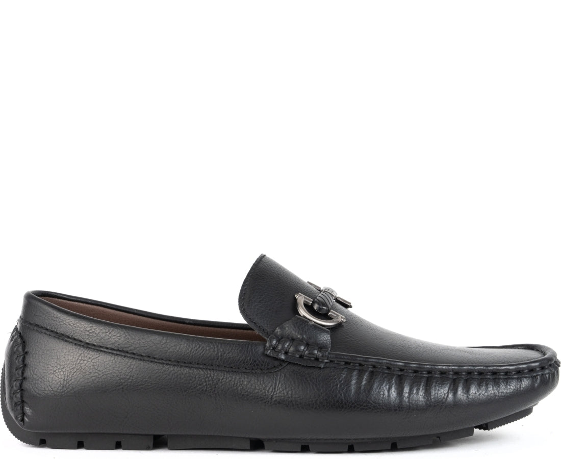 black elegant closed mocassins
