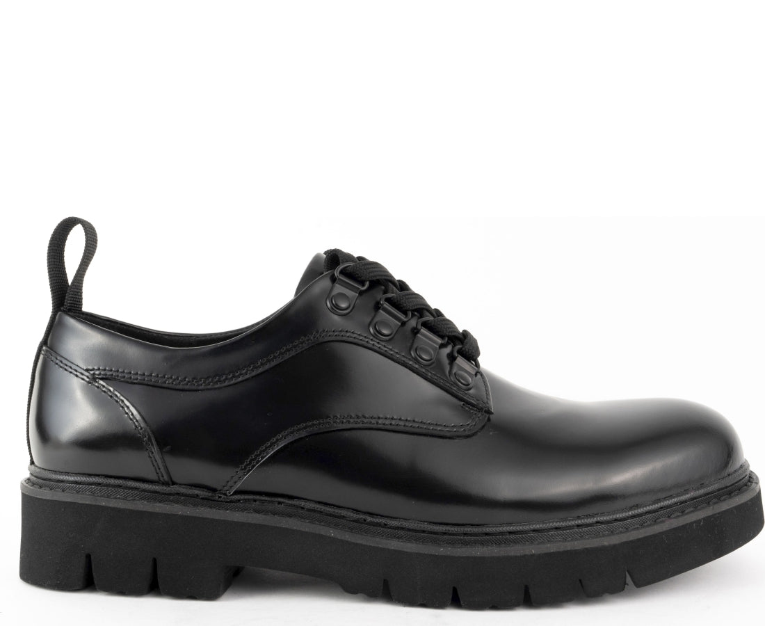 black classic closed formal