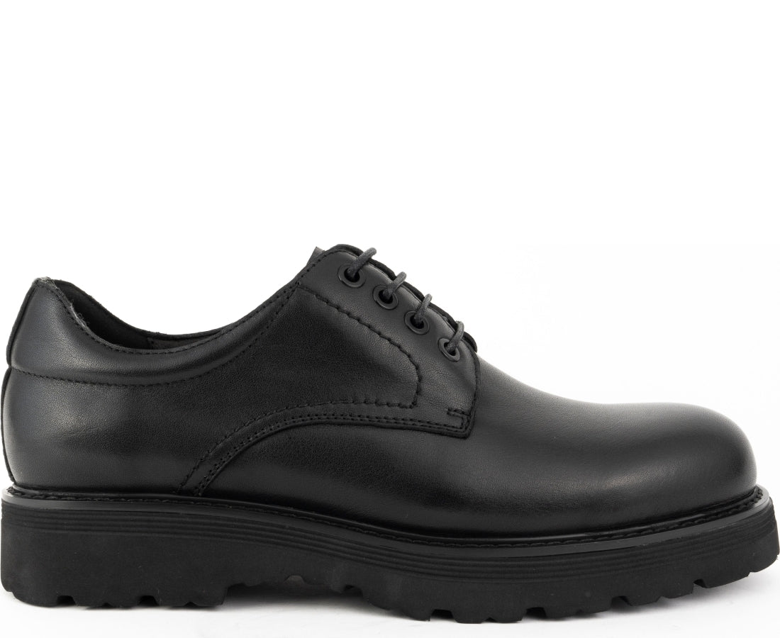 black classic closed formal