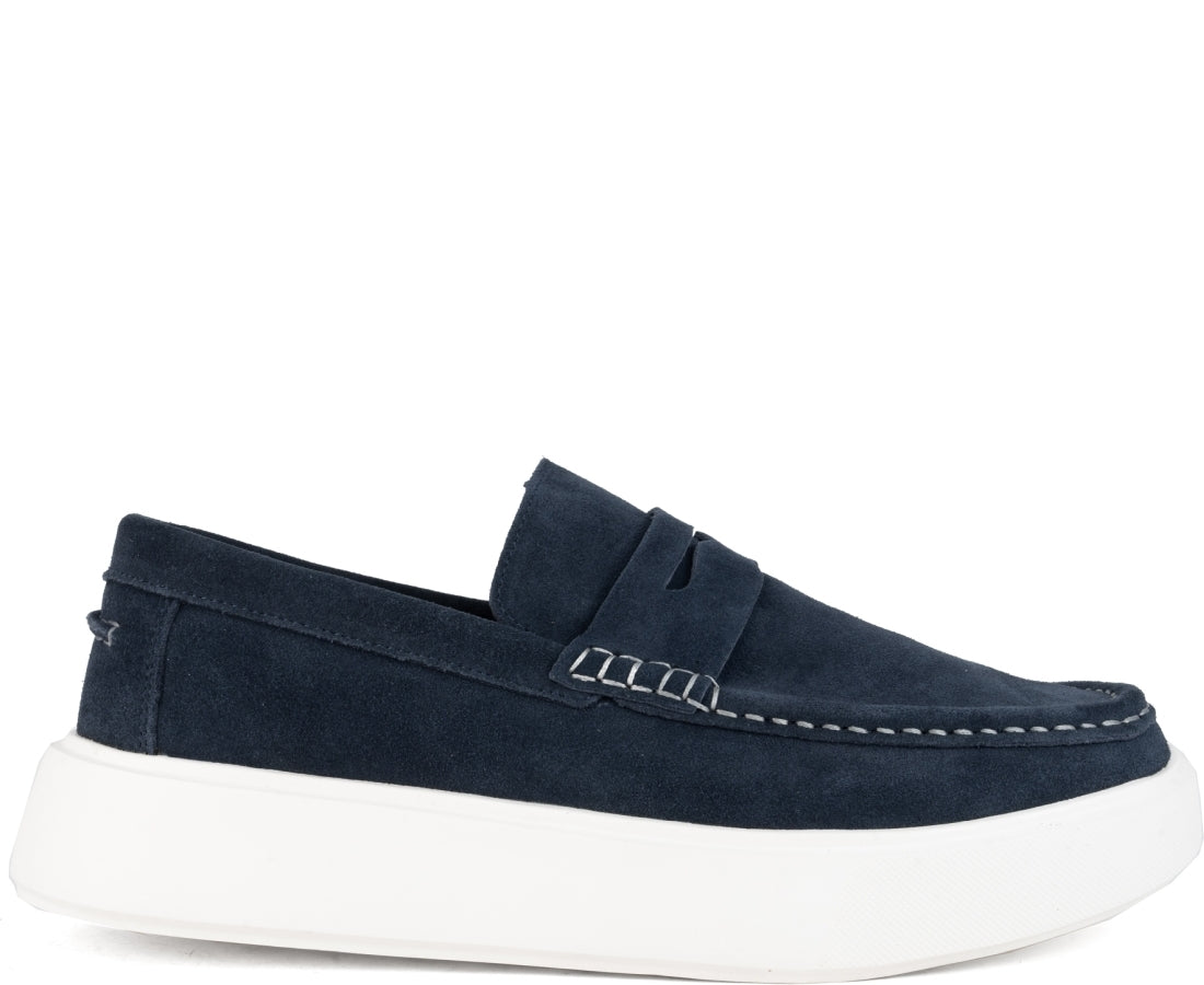 blue casual closed mocasins