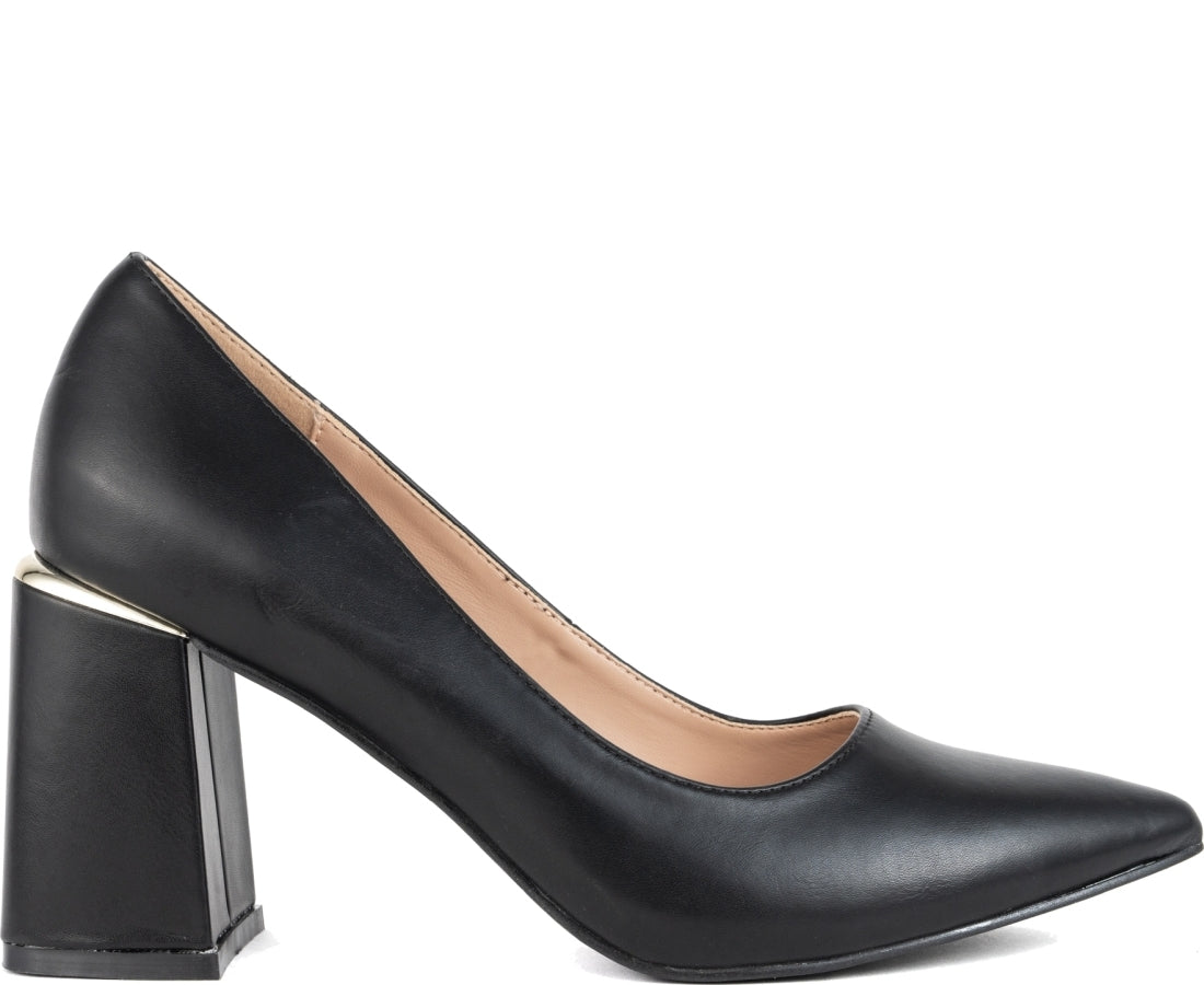 black elegant closed formal pumps