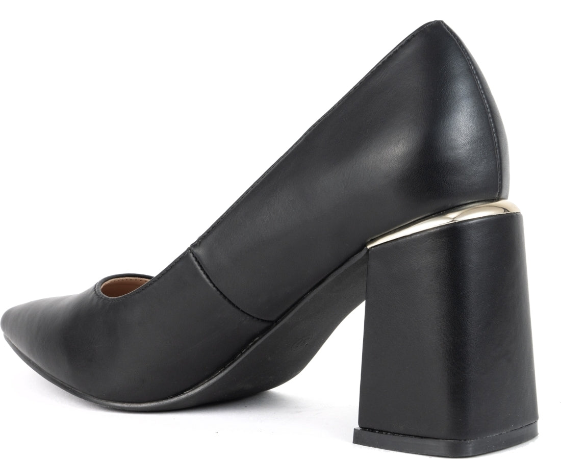 black elegant closed formal pumps