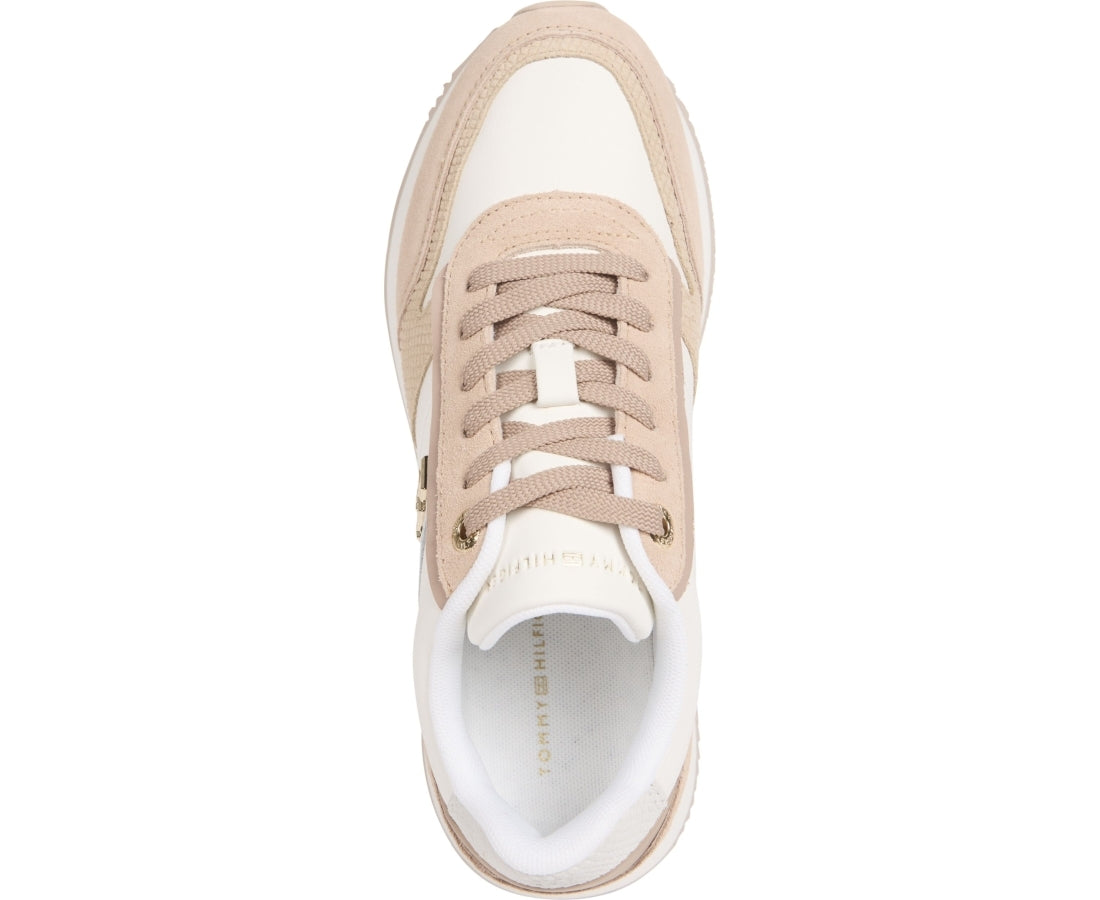 fashion runner sneaker