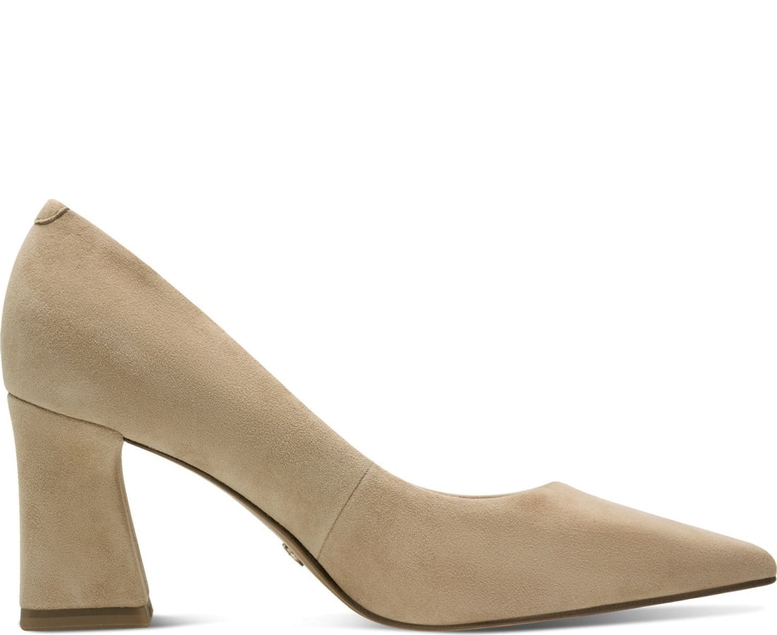 beige elegant closed pumps