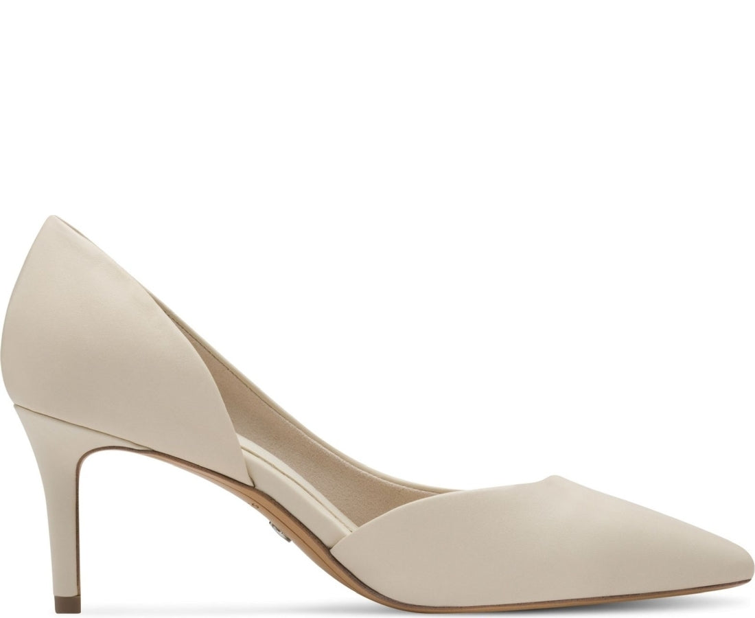 beige elegant closed pumps