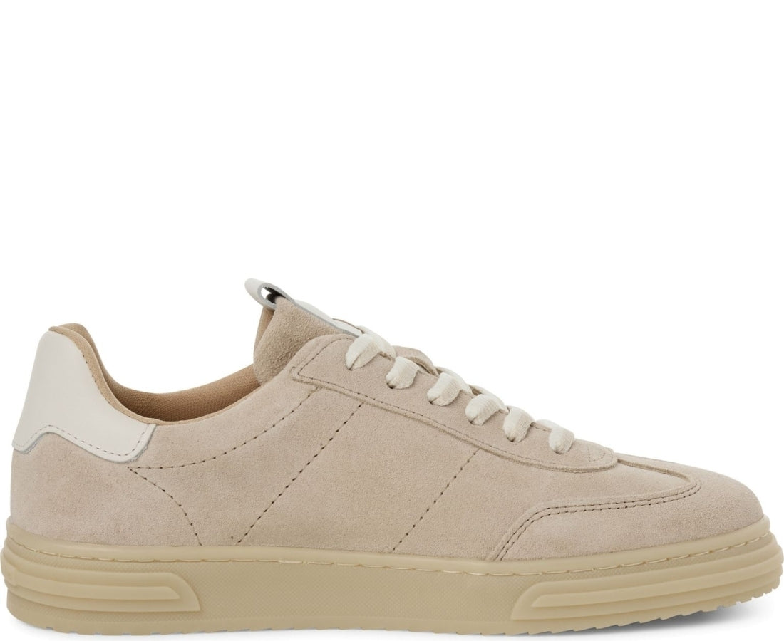 sneaker low