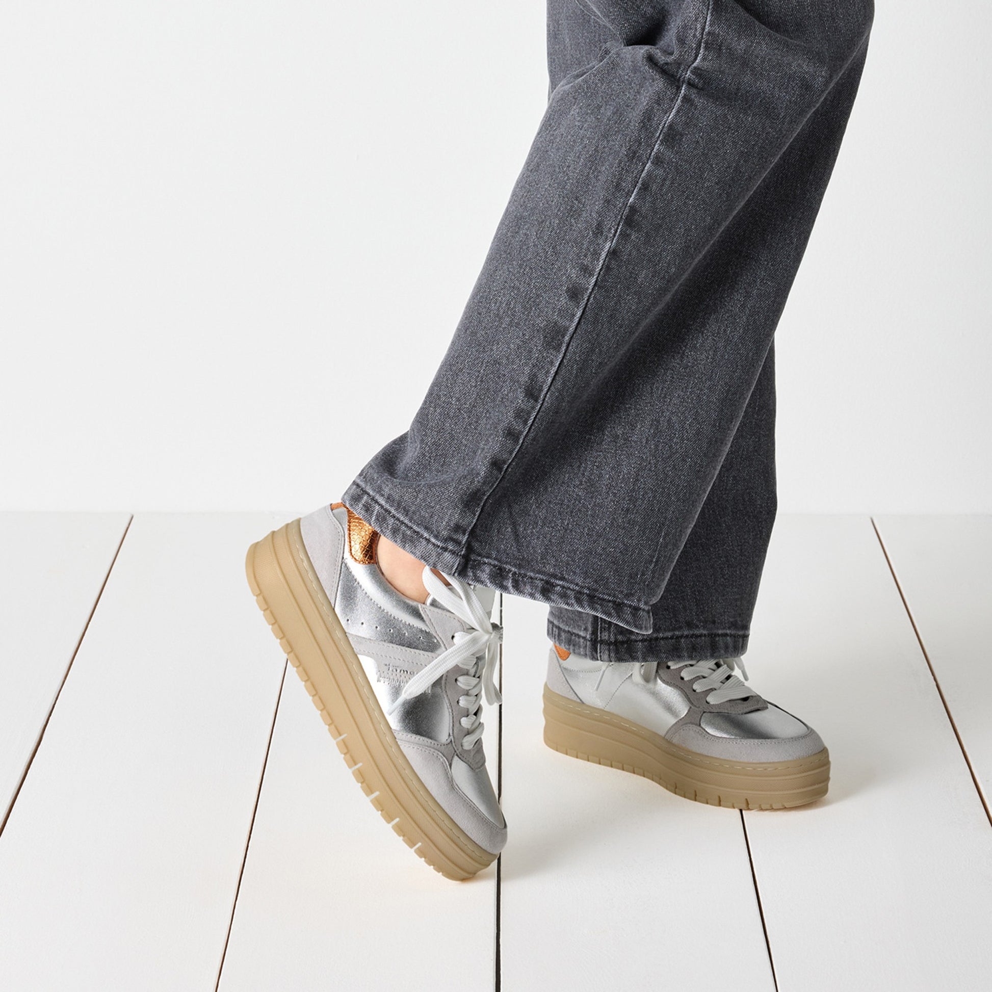 Women's Gray Fashion Sneakers