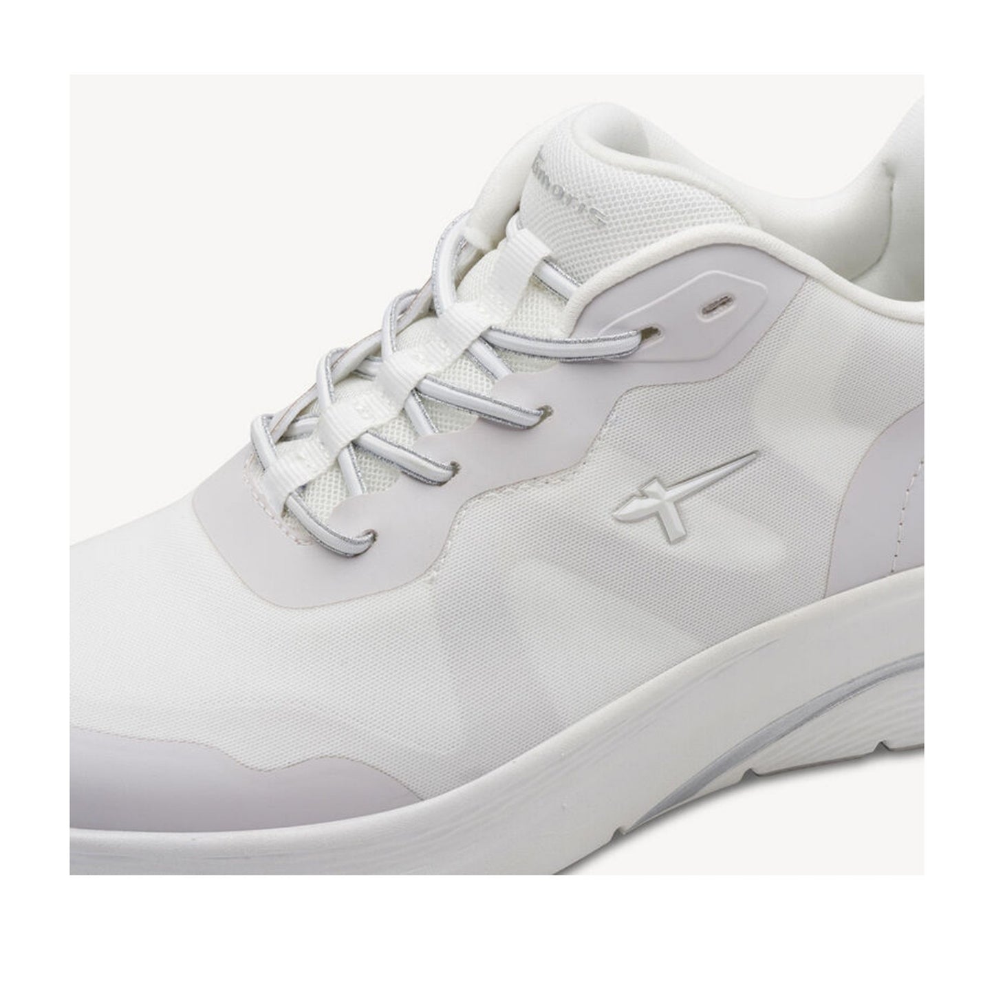 Women's White Fashion Sneakers
