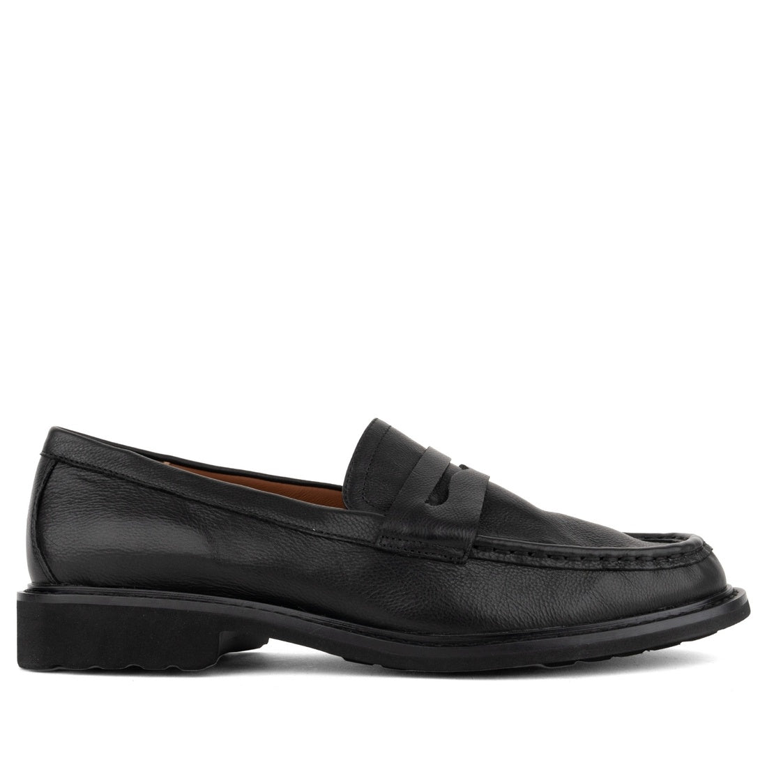 black casual closed loafers