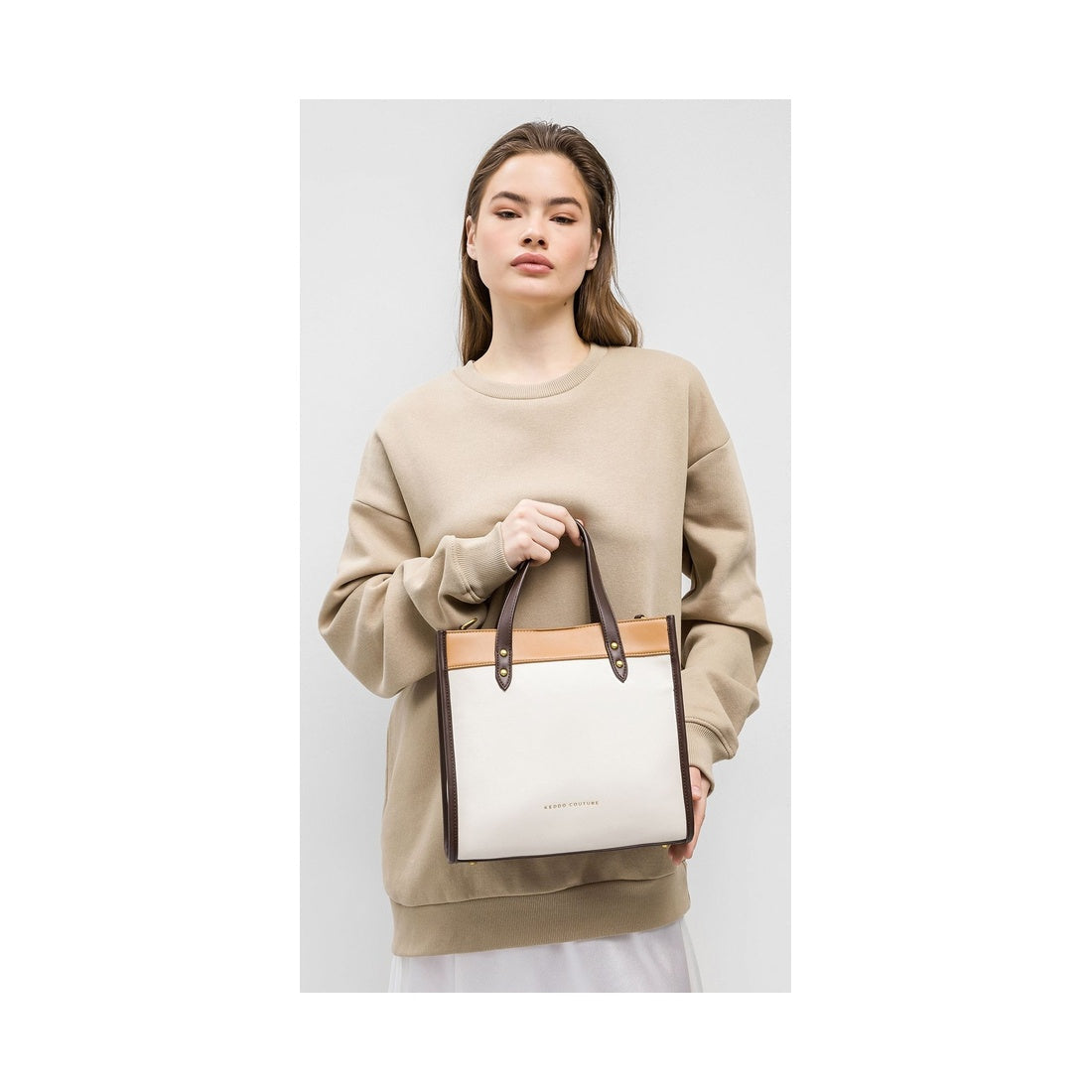 beige casual tote bag
