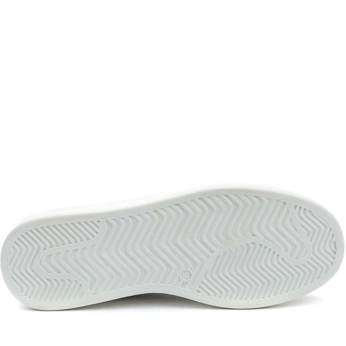 beige casual closed sneakers