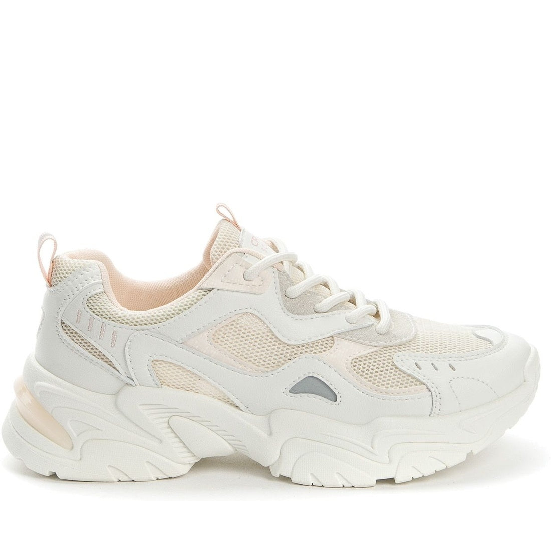 white casual closed sneakers