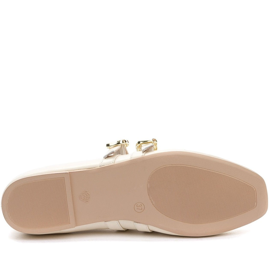 beige elegant closed ballerinas