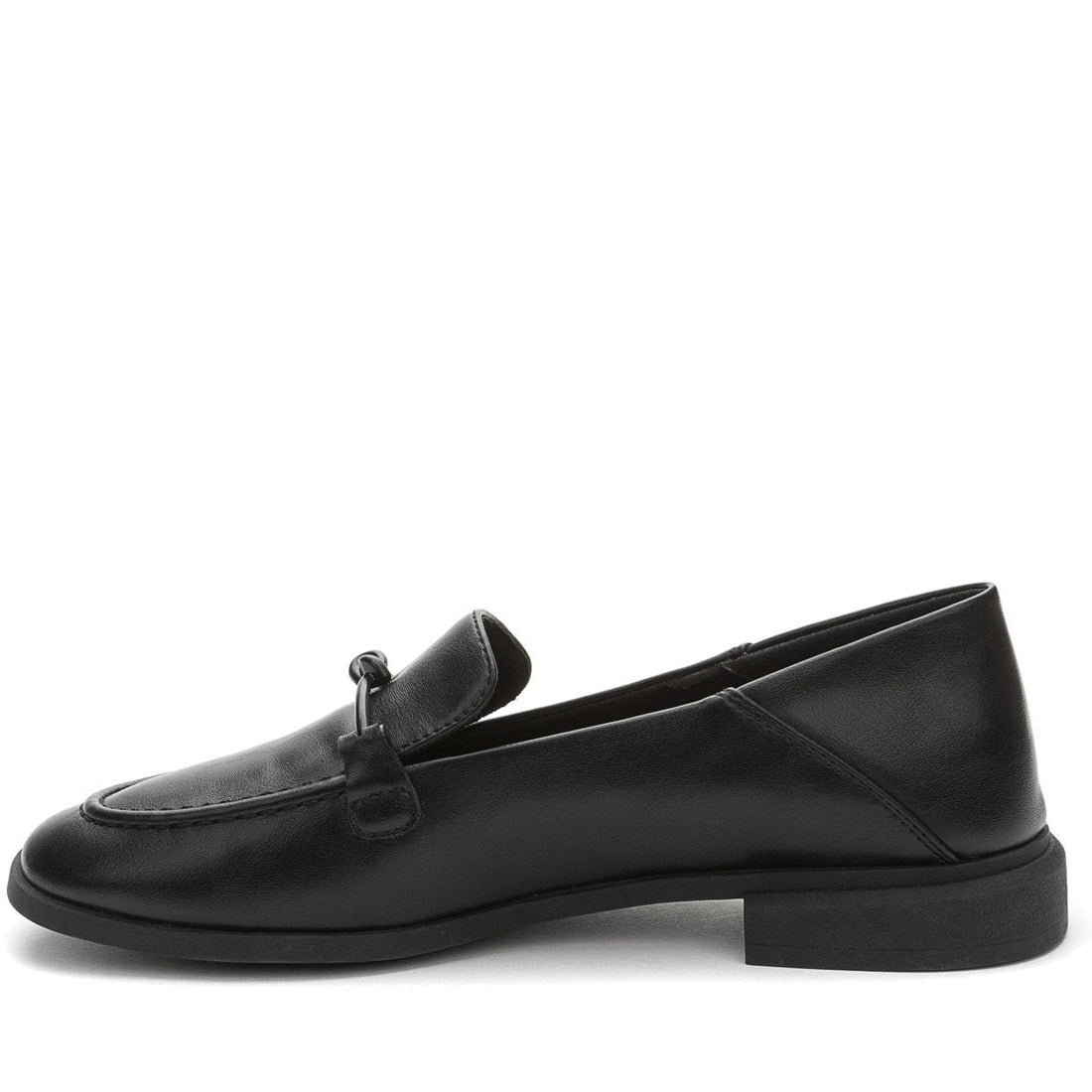black casual closed loafers