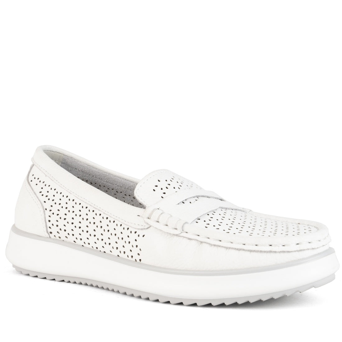 white casual closed mocassins