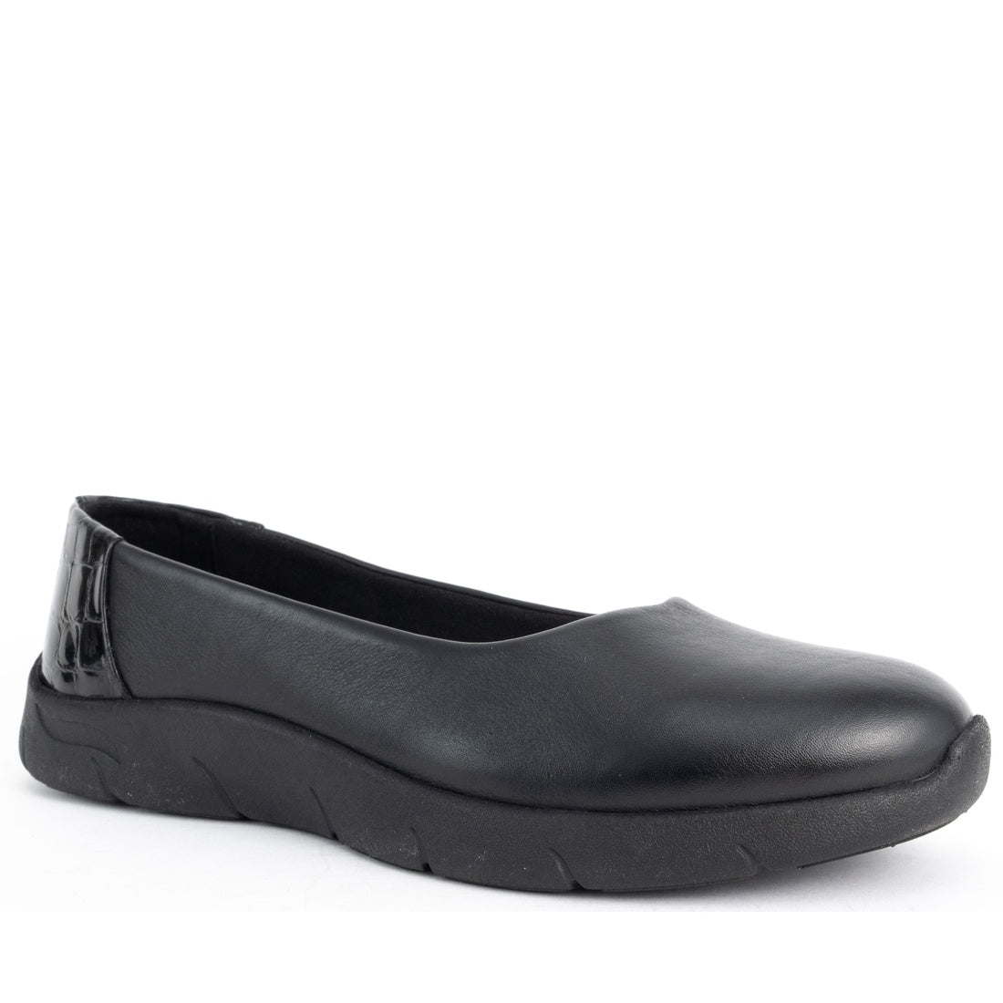 black casual closed ballerinas