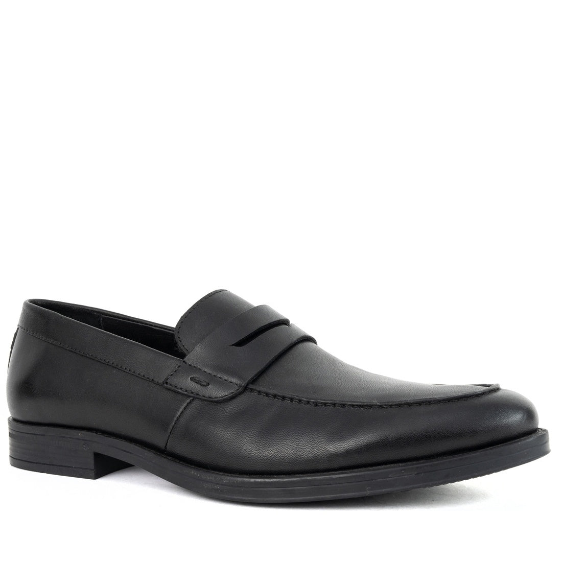 black classic closed mocasins