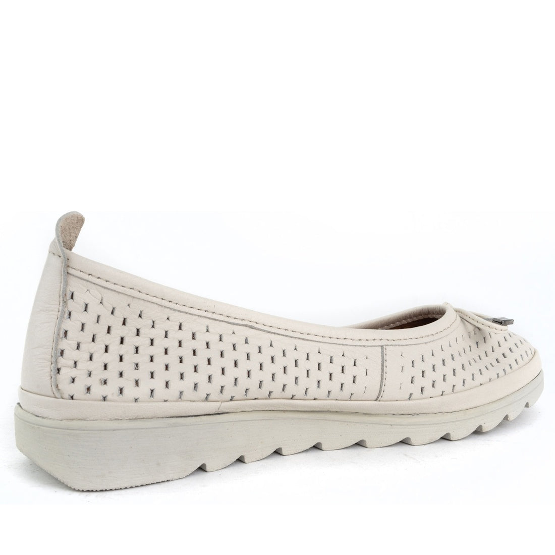 white casual ballerinas