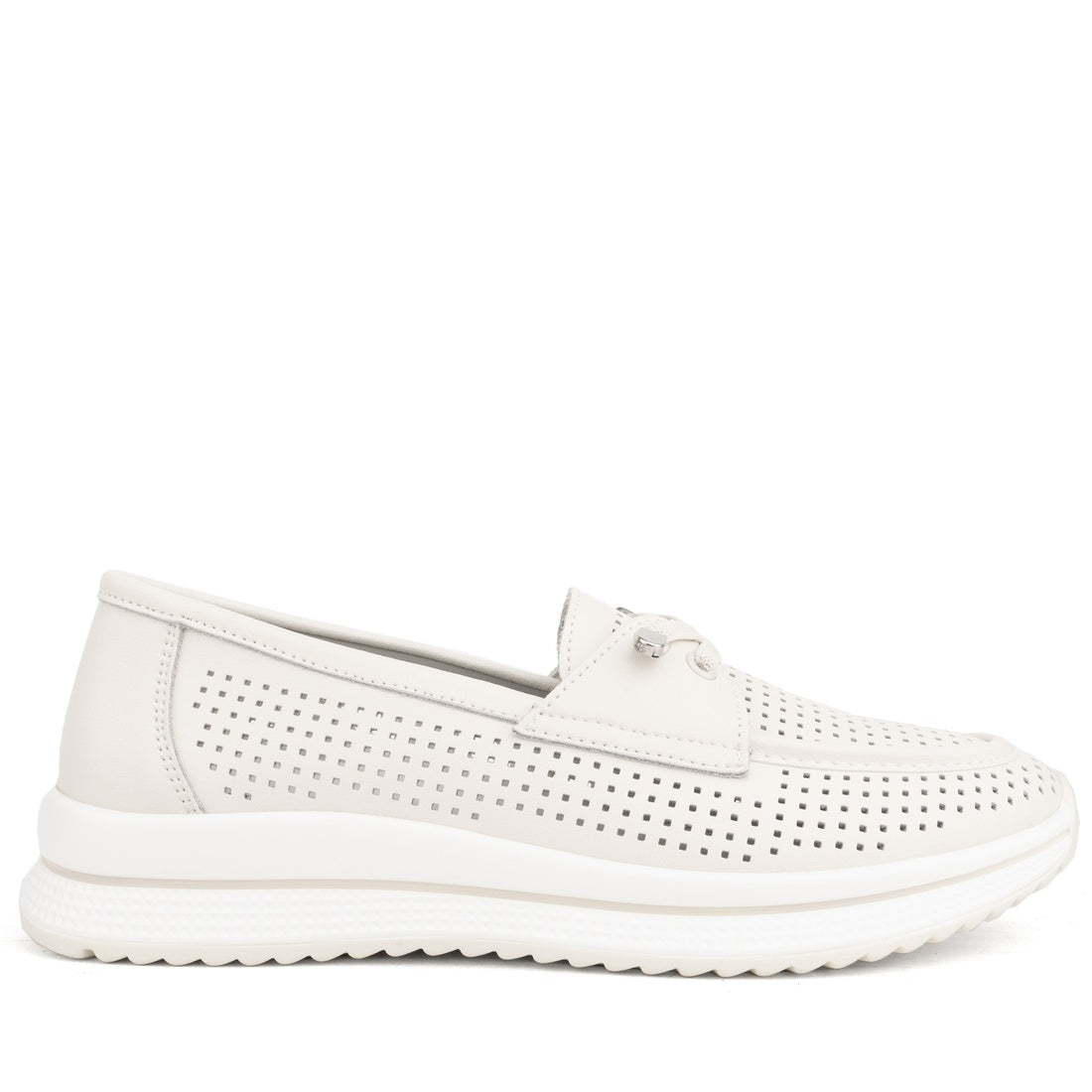 beige casual closed mocassins