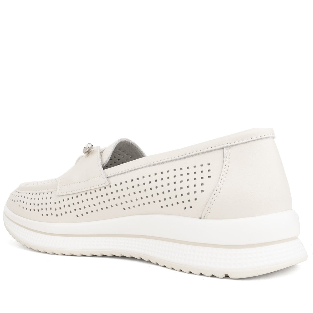 beige casual closed mocassins