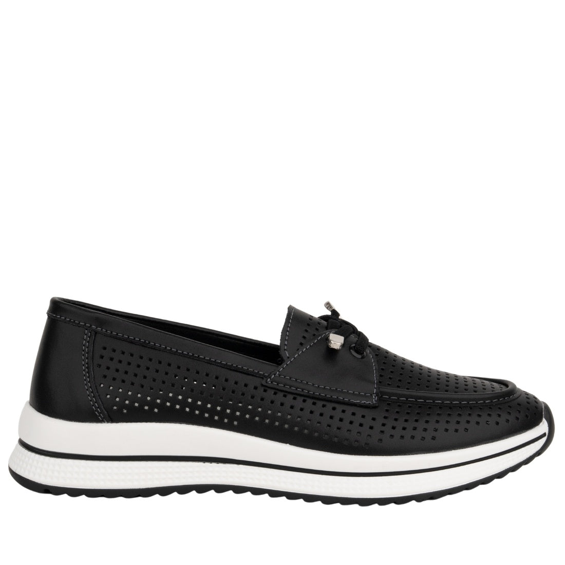 black casual closed mocassins
