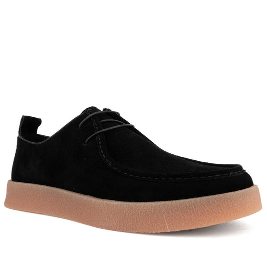 black casual closed mocasins
