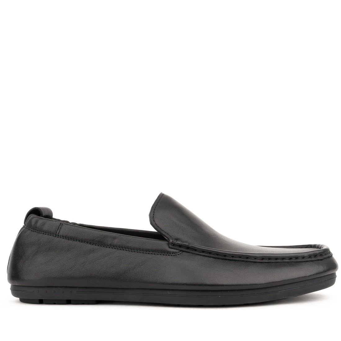 black casual closed mocasins