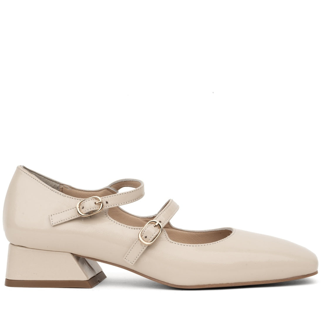 beige classic closed pumps