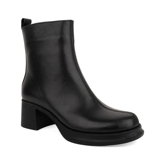 black casual closed booties