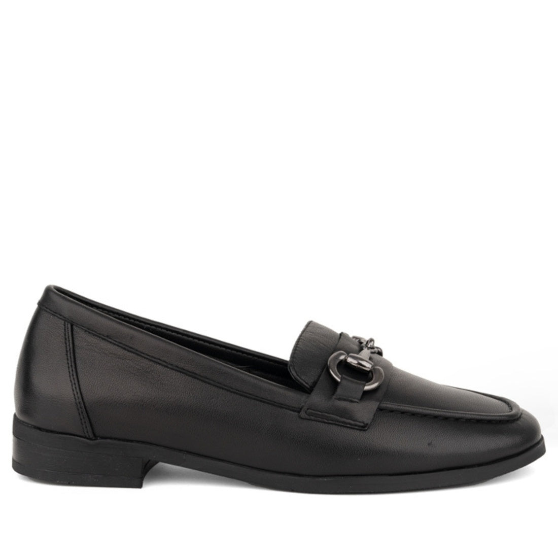 black casual closed loafers