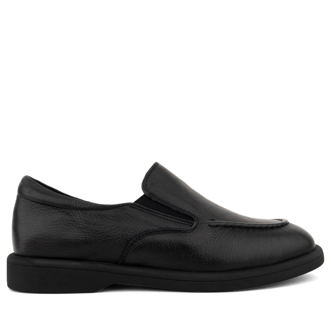 black casual closed loafers
