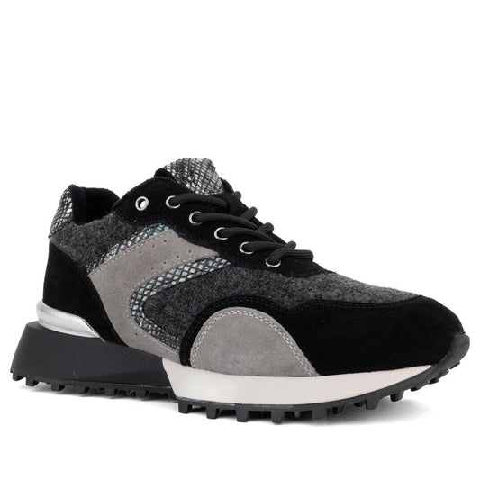 black casual closed leisure