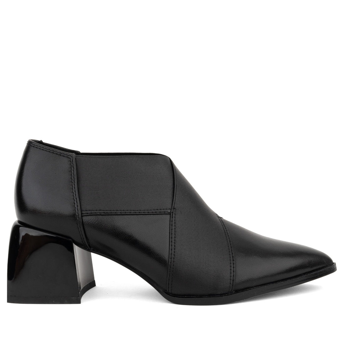 black casual closed pumps