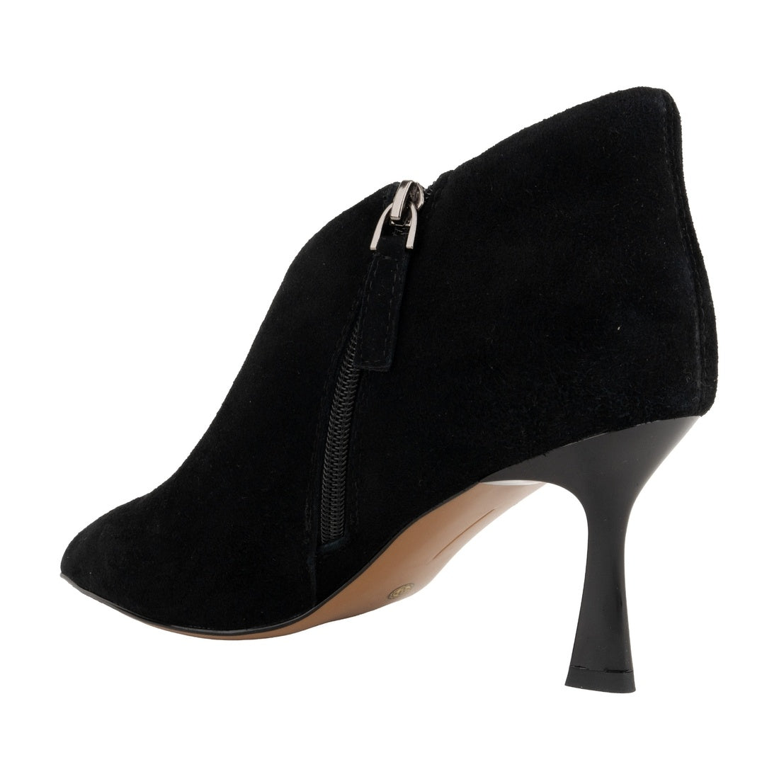 black elegant closed pumps