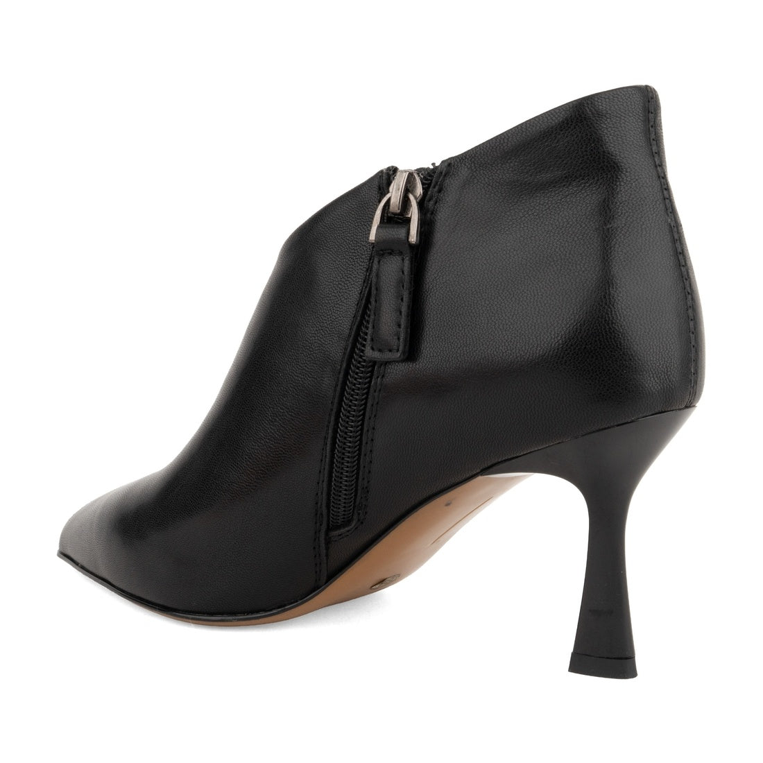 black elegant closed pumps