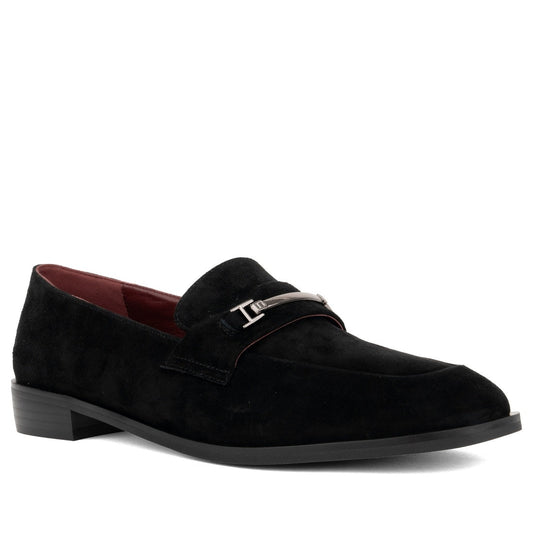 black casual closed loafers