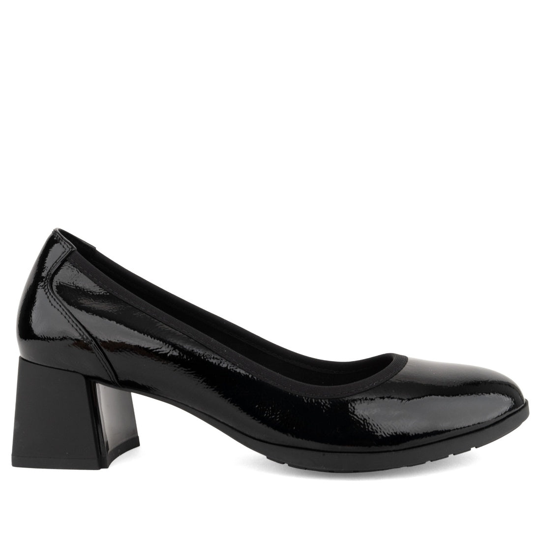 black casual closed pumps
