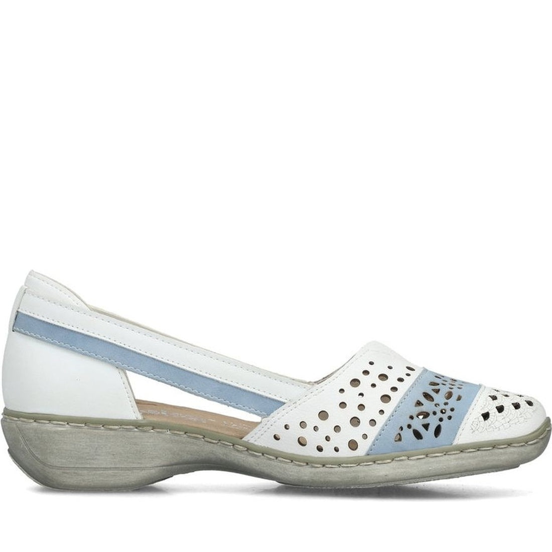 white casual closed ballerinas