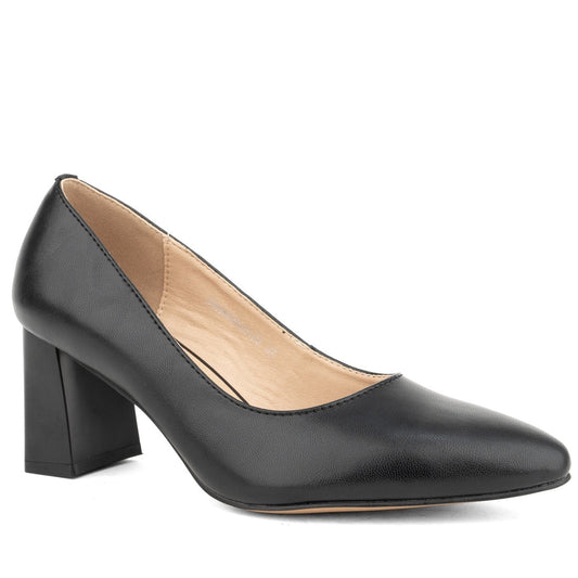 black elegant closed pumps
