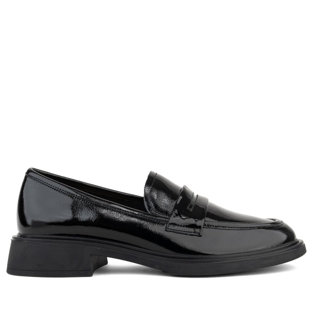black classic closed loafers