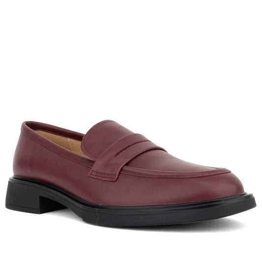 red classic closed loafers