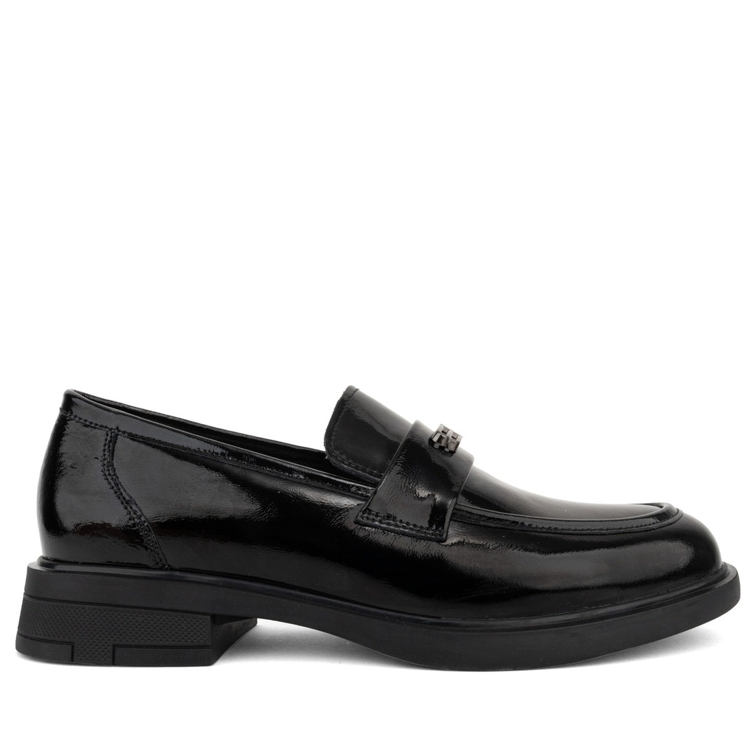 black classic closed loafers